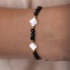 Bracciale a forma di trifoglio con tormalina nera