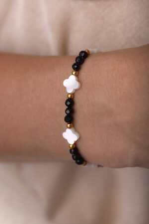 Bracciale a forma di trifoglio con tormalina nera