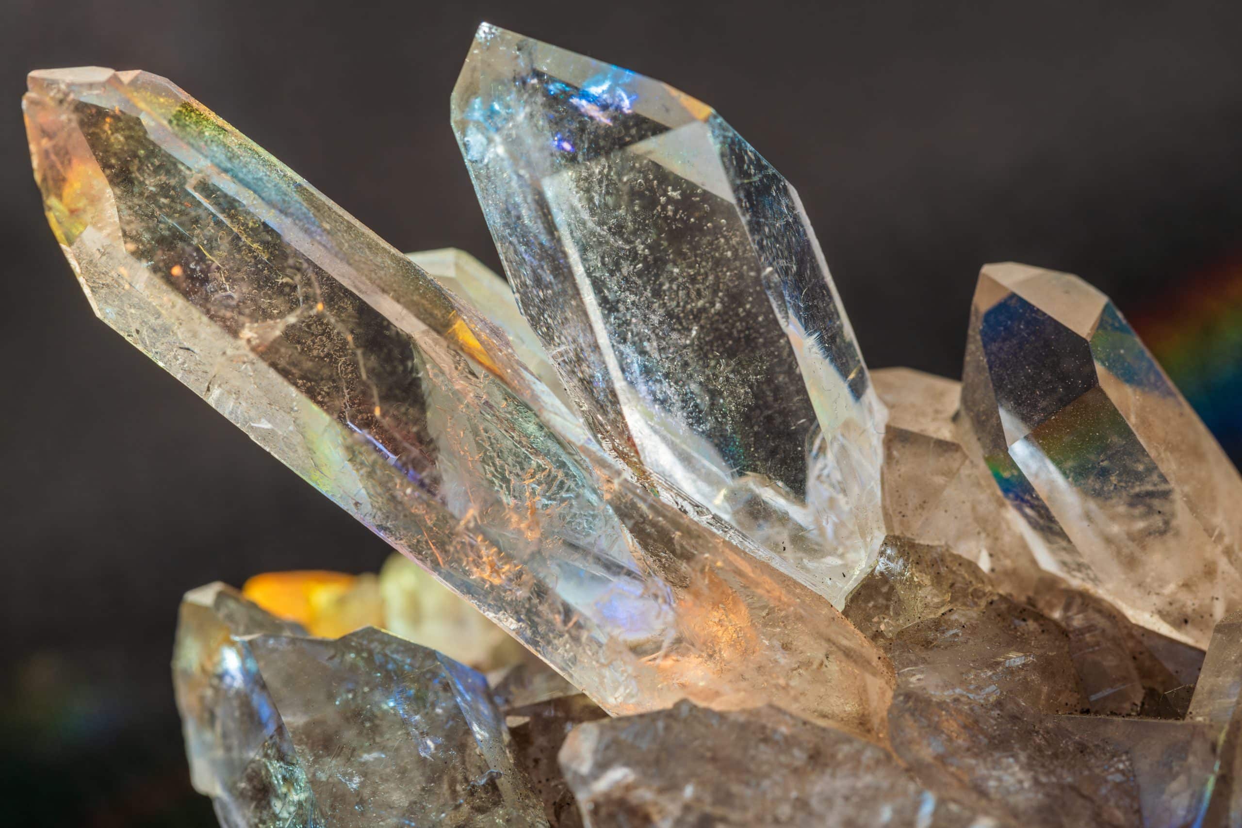 What is the difference between crystal and glass