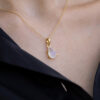 Collar de piedra lunar