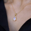 Collar de piedra lunar